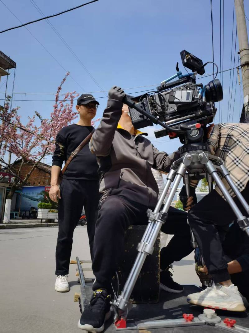 逊克县广告片拍摄：快消品牌爆款之选，网感内容适配社媒传播！