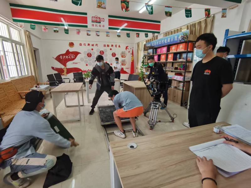 逊克县广告片拍摄公司：极简主义践行者，少即是多的视觉哲学